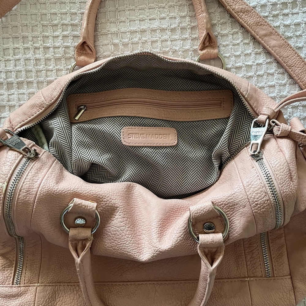 Steve Madden pocket book, light pink